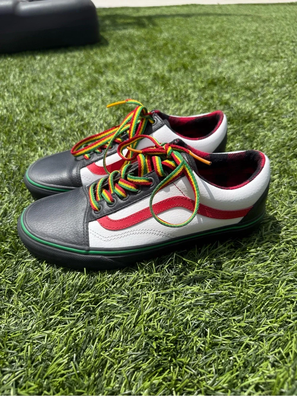 Vans Low-Top Sneakers in Black, White & Red with Multicolor Laces